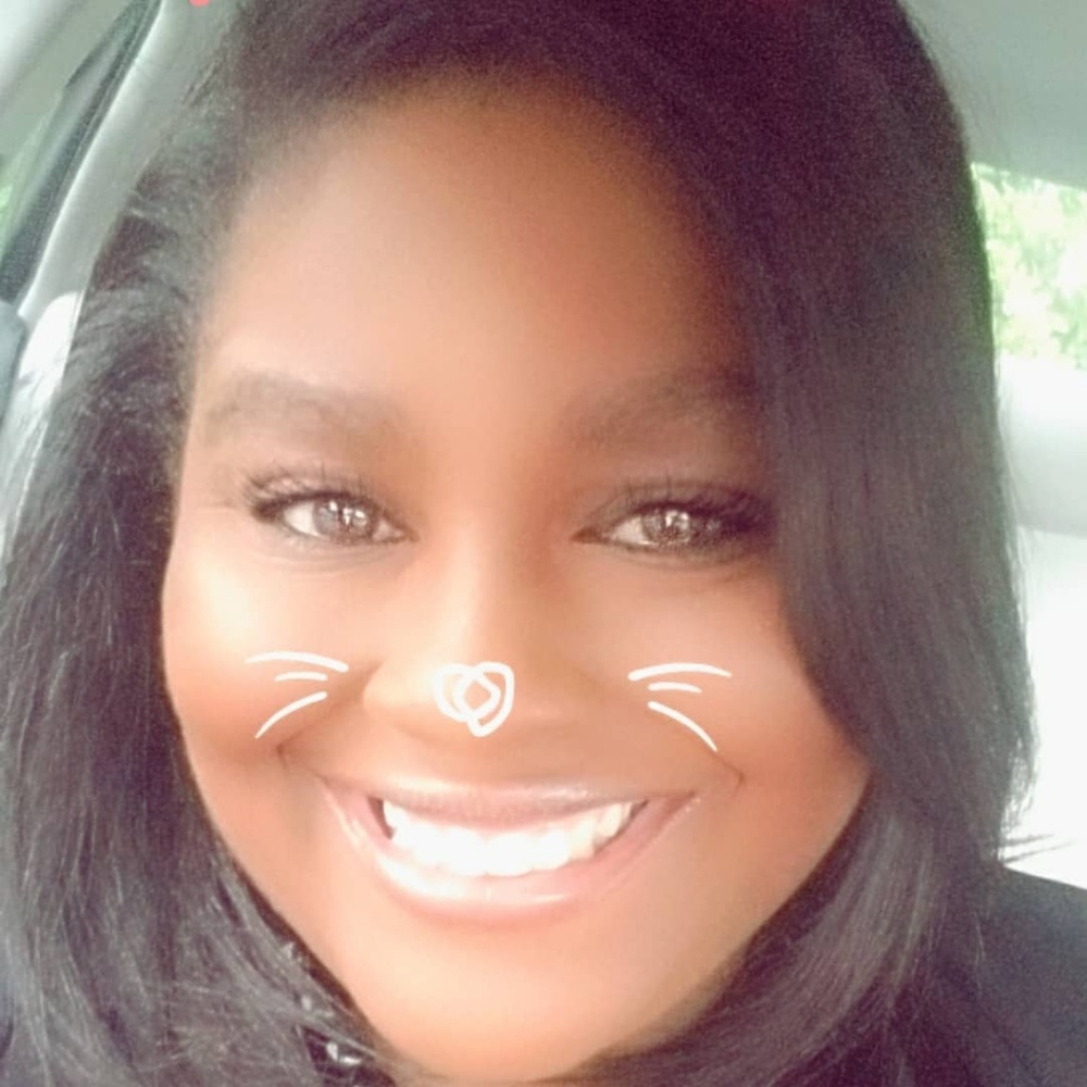 Meet your Posher, Amirah